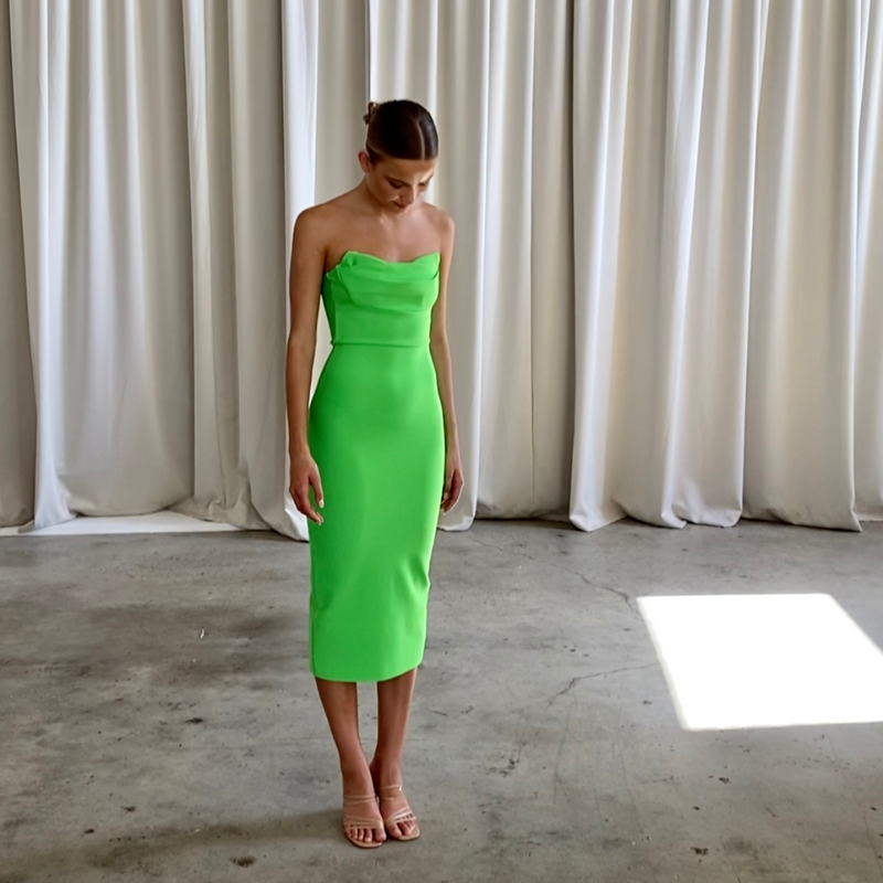 ESSI GREEN | Solid Green Strapless Stretched Bodycon Dress Gina Kim ESSI GREEN | Solid Green Strapless Stretched Bodycon Dress Gina Kim